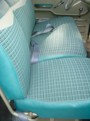 1960 gmc deluxe seats 5