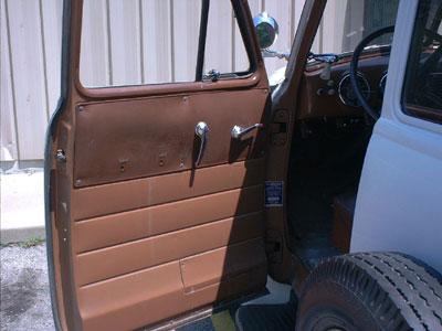 1947-1953 Interior Paint Red Brown Suburban Chevrolet and GMC Pickup Truck