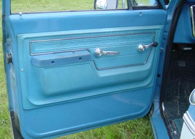 1972 Door Panels Chevrolet Cheyenne and GMC Sierra Scroll Blue Pickup Truck